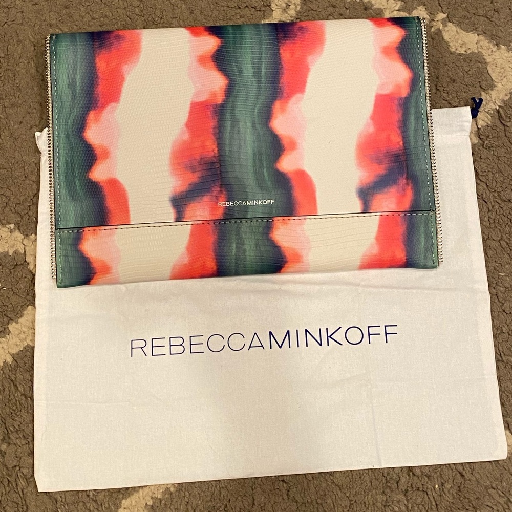❤️‍🔥 Rebecca Minkoff Tie Dye clutch w/zipper edge - Picture 6 of 6